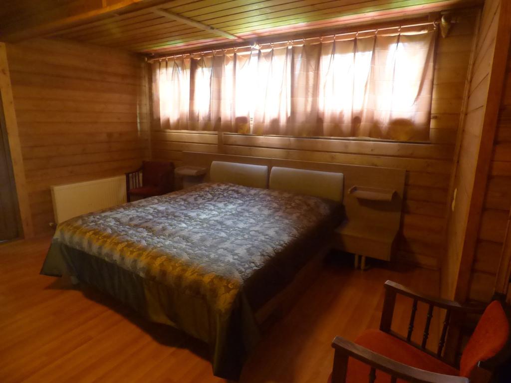 Hotel Hatsvali Местия Стая снимка