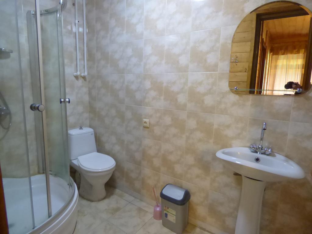 Hotel Hatsvali Местия Стая снимка