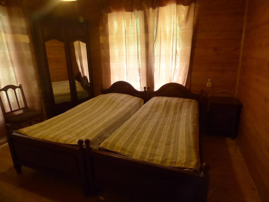 Hotel Hatsvali Местия Стая снимка