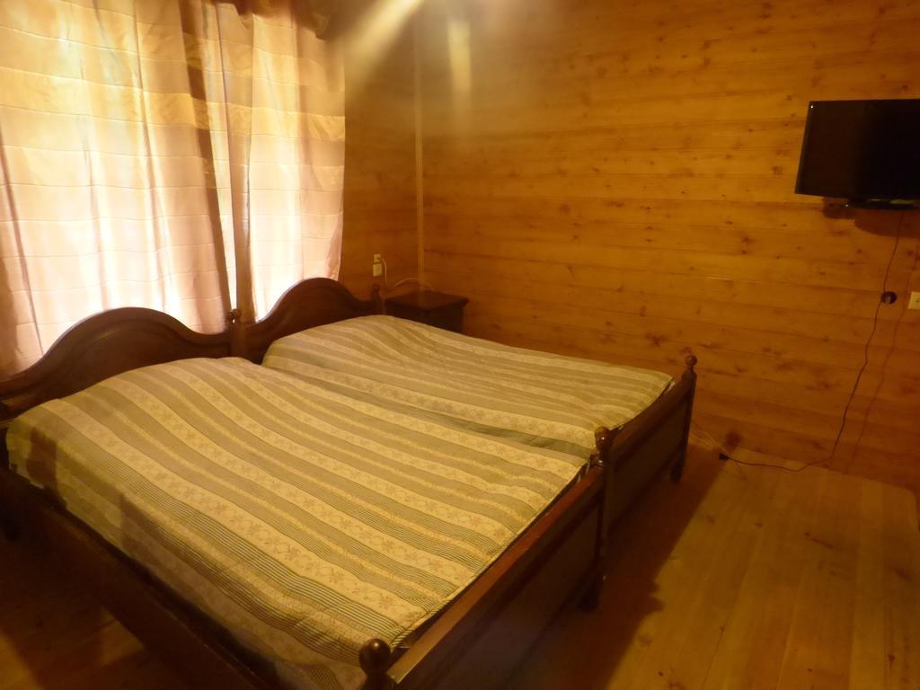 Hotel Hatsvali Местия Стая снимка