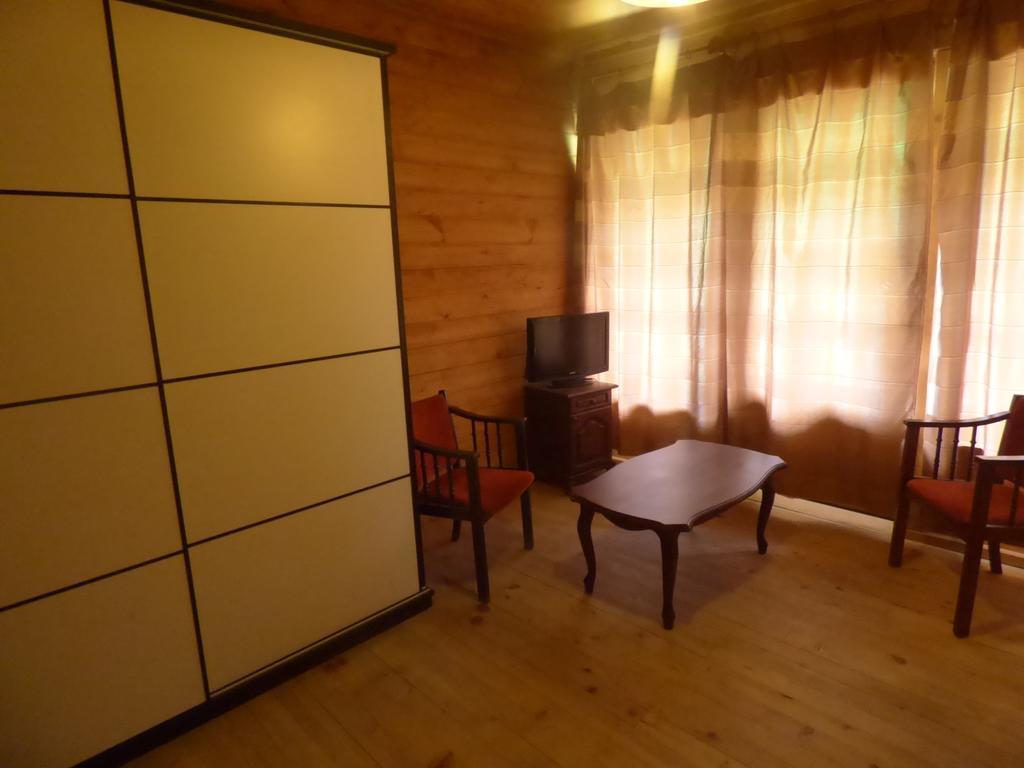 Hotel Hatsvali Местия Стая снимка